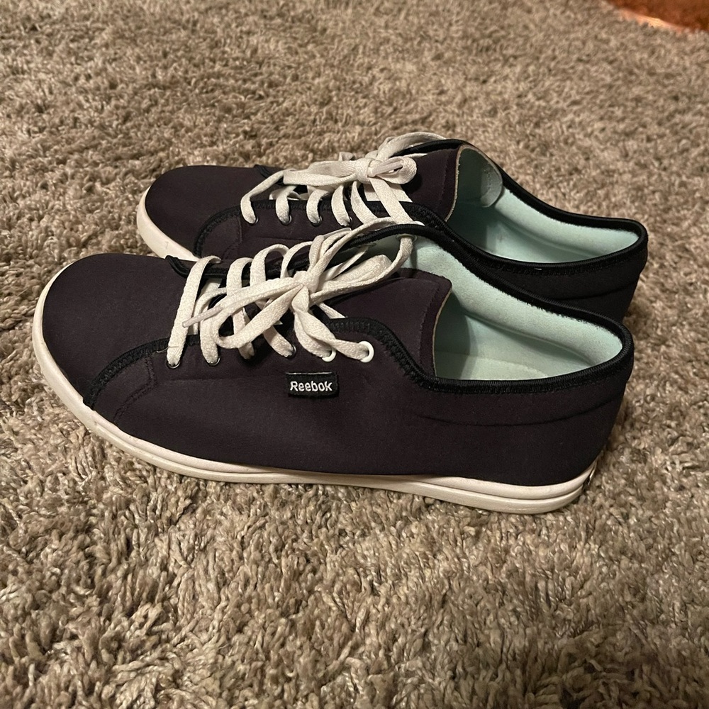 Womens Reebok shoes size 8